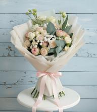 Букет цветов из:  Розы и Лизиантусы в Приозерском