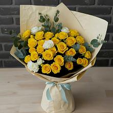 Букет цветов из:  Розы в Приозерском