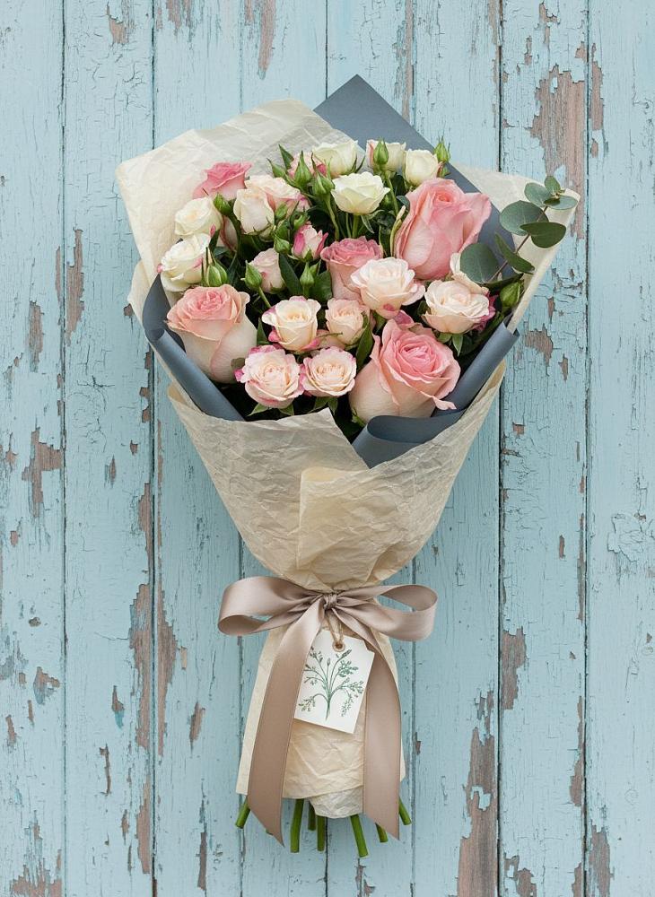 Букет цветов из: Розы в Приозерском