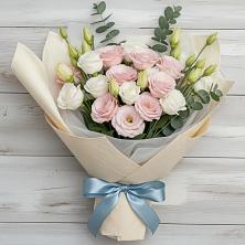 Букет цветов из:  Лизиантусы в Приозерском