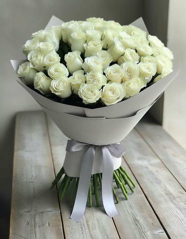 Букет 35 Белых роз в Приозерском