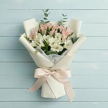 Букет цветов из:  Альстромерии в Приозерском