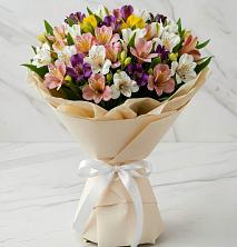 Букет цветов из:  Альстромерии в Приозерском