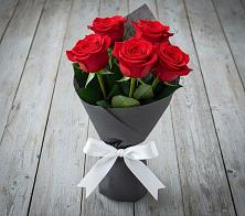 Букет 5 Красных роз Эдлесс Лав #REPLACE_PRED# Приозерском