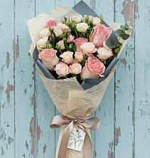 Букет цветов из:  Розы в Приозерском