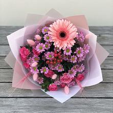 Букет цветов из:  Розы, Герберы и Хризантемы в Приозерском
