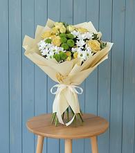 Букет цветов из:  Хризантемы и Розы в Приозерском