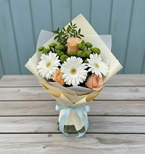 Букет цветов из:  Герберы, Розы и Хризантемы в Приозерском
