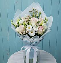 Букет цветов из:  Розы и Лизиантусы в Приозерском